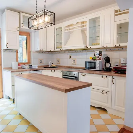 Lux House With Own Parking In Villa Skopje