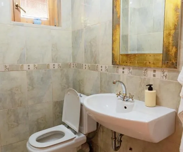 Villa Lux House With Own Parking In Skopje