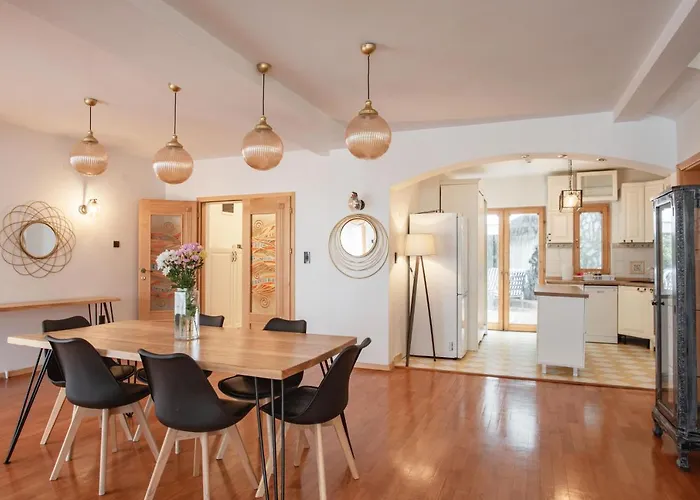 Lux House With Own Parking In Villa Skopje