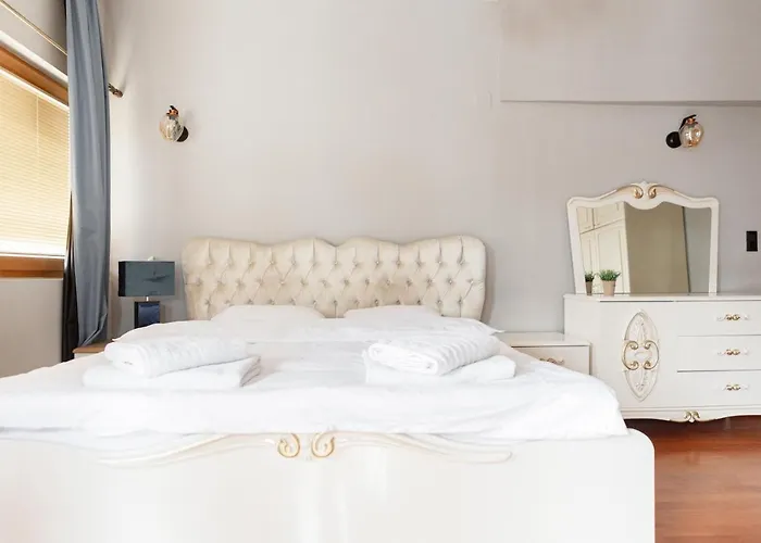 Villa Lux House With Own Parking In