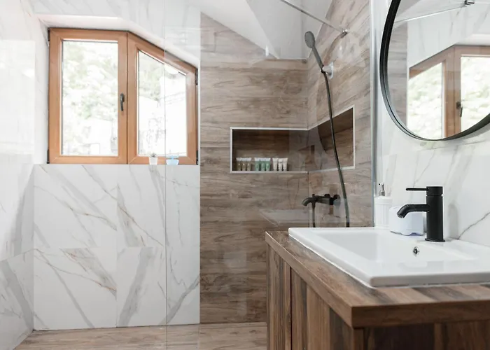 Villa Lux House With Own Parking In *